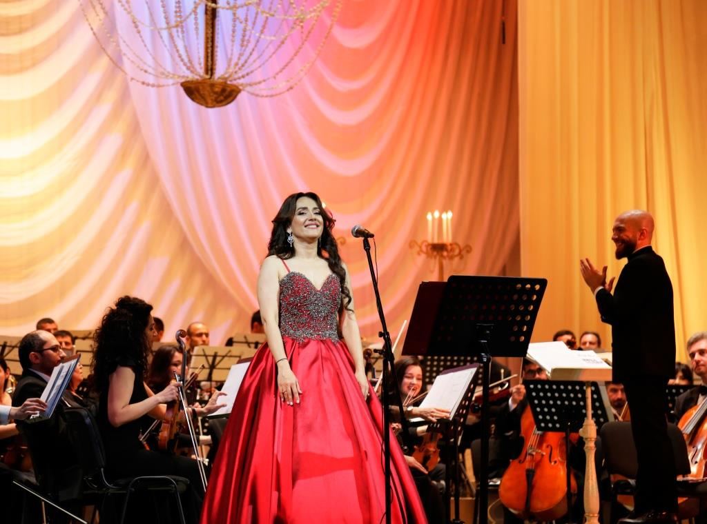 Она пленила красотой и тембром голоса… - юбилейный концерт Инары Бабаевой в Баку (ФОТО)