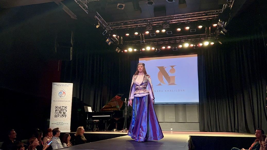 В Норвегии прошло яркое дефиле коллекции Гюльнары Халиловой "Харыбюльбюль и Карабах" (ВИДЕО, ФОТО)