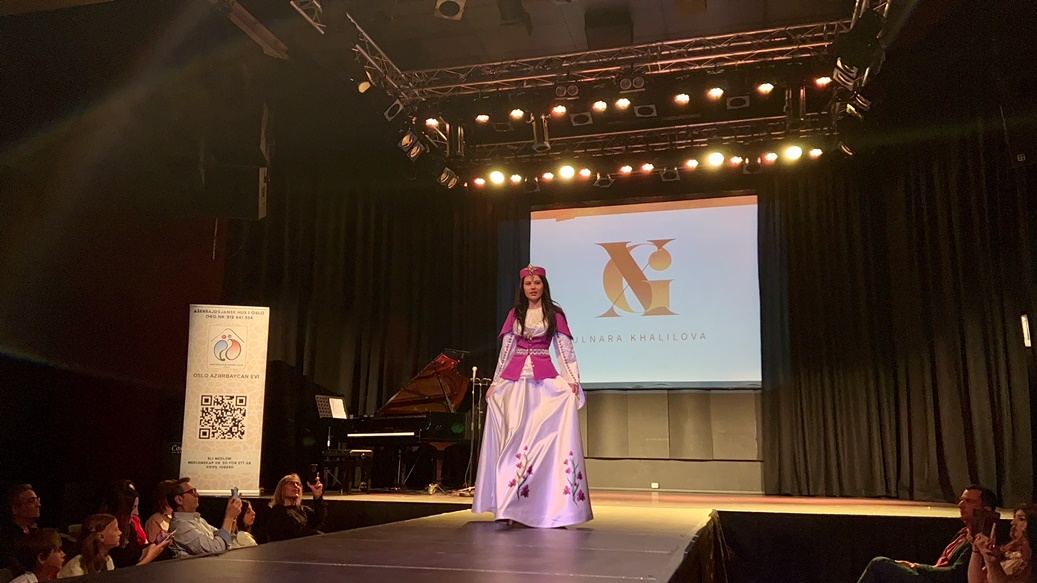 В Норвегии прошло яркое дефиле коллекции Гюльнары Халиловой "Харыбюльбюль и Карабах" (ВИДЕО, ФОТО)