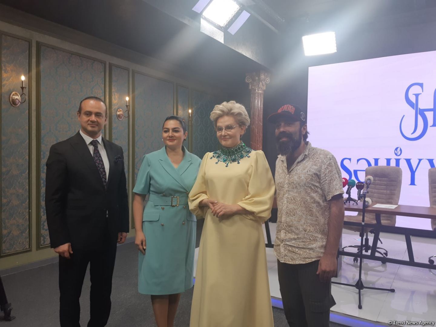 Елена Малышева восхищена азербайджанскими мужчинами и национальной кухней: "Сделаем невозможное возможным!"  (ФОТО)