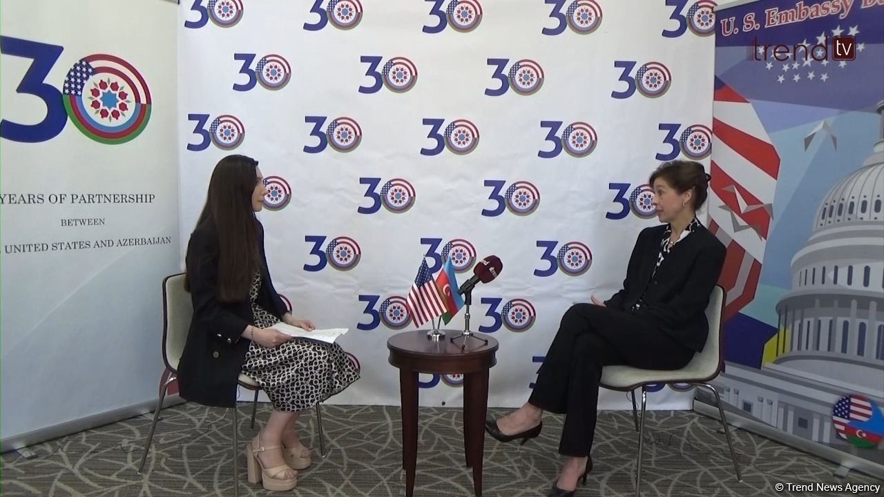 Имеются определенные основания для рассмотрения возможности расширения мощности "Южного газового коридора" – Лаура Локман (Интервью) (ФОТО/ВИДЕО)