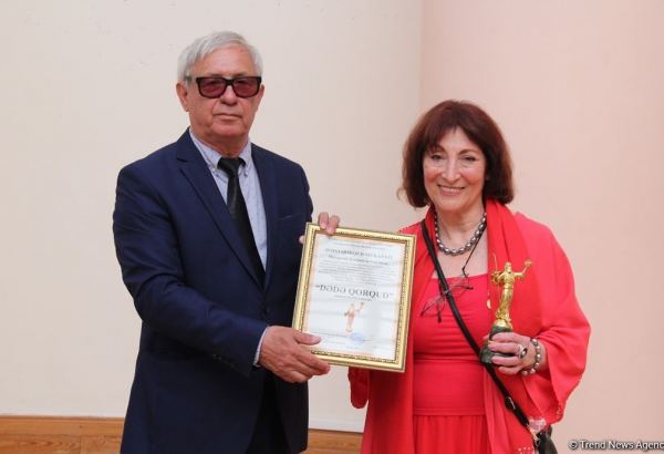 Источающая позитив и добрые эмоции. Бакинская интеллигенция отметила юбилей художницы из Германии (ФОТО)