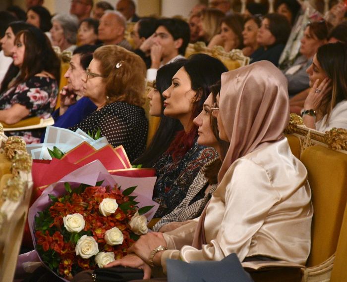 Необыкновенный мир таланта! В Баку торжественно отметили юбилей Фирангиз Ализаде (ФОТО)