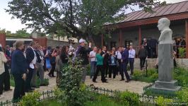 В Шуше для более 100 местных и иностранных представителей организован тур по городу (FOTO)