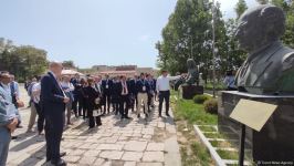 В Шуше для более 100 местных и иностранных представителей организован тур по городу (FOTO)