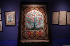 В Центре Гейдара Алиева состоялась торжественная презентация новой потрясающей коллекции ковров "Azərbaycan xalçası - ilmələrin rəqsi" (ФОТО)