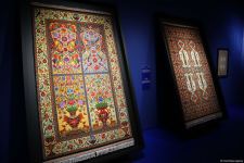 В Центре Гейдара Алиева состоялась торжественная презентация новой потрясающей коллекции ковров "Azərbaycan xalçası - ilmələrin rəqsi" (ФОТО)