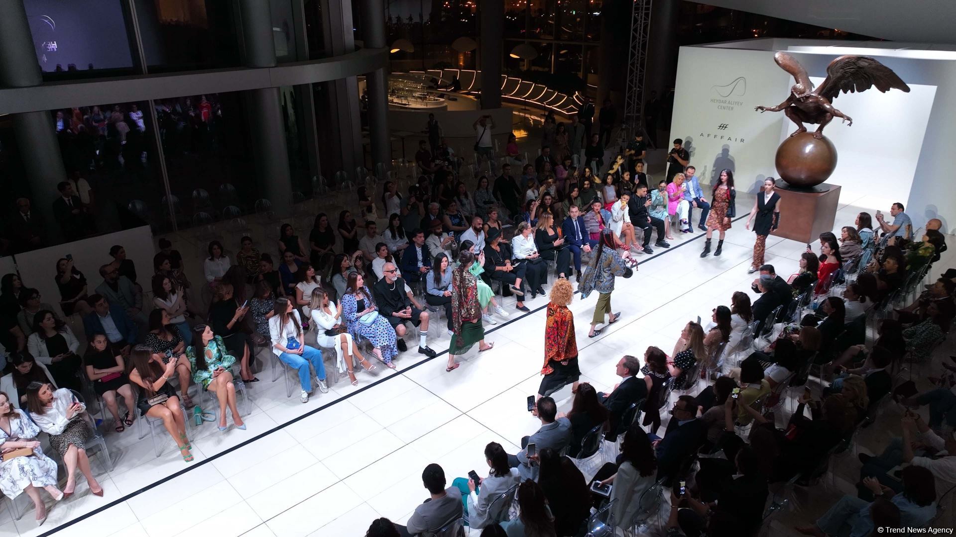 В Центре Гейдара Алиева состоялись презентация новых ковров и красочное дефиле "AFFFAIR in Carpets" (ФОТО/ВИДЕО)