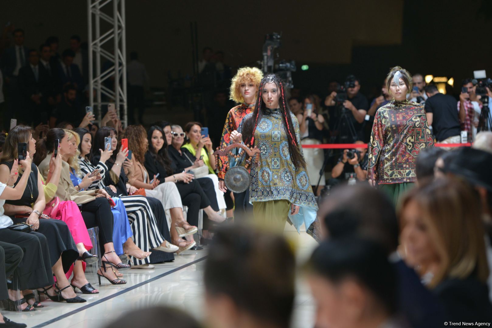 В Центре Гейдара Алиева состоялись презентация новых ковров и красочное дефиле "AFFFAIR in Carpets" (ФОТО/ВИДЕО)