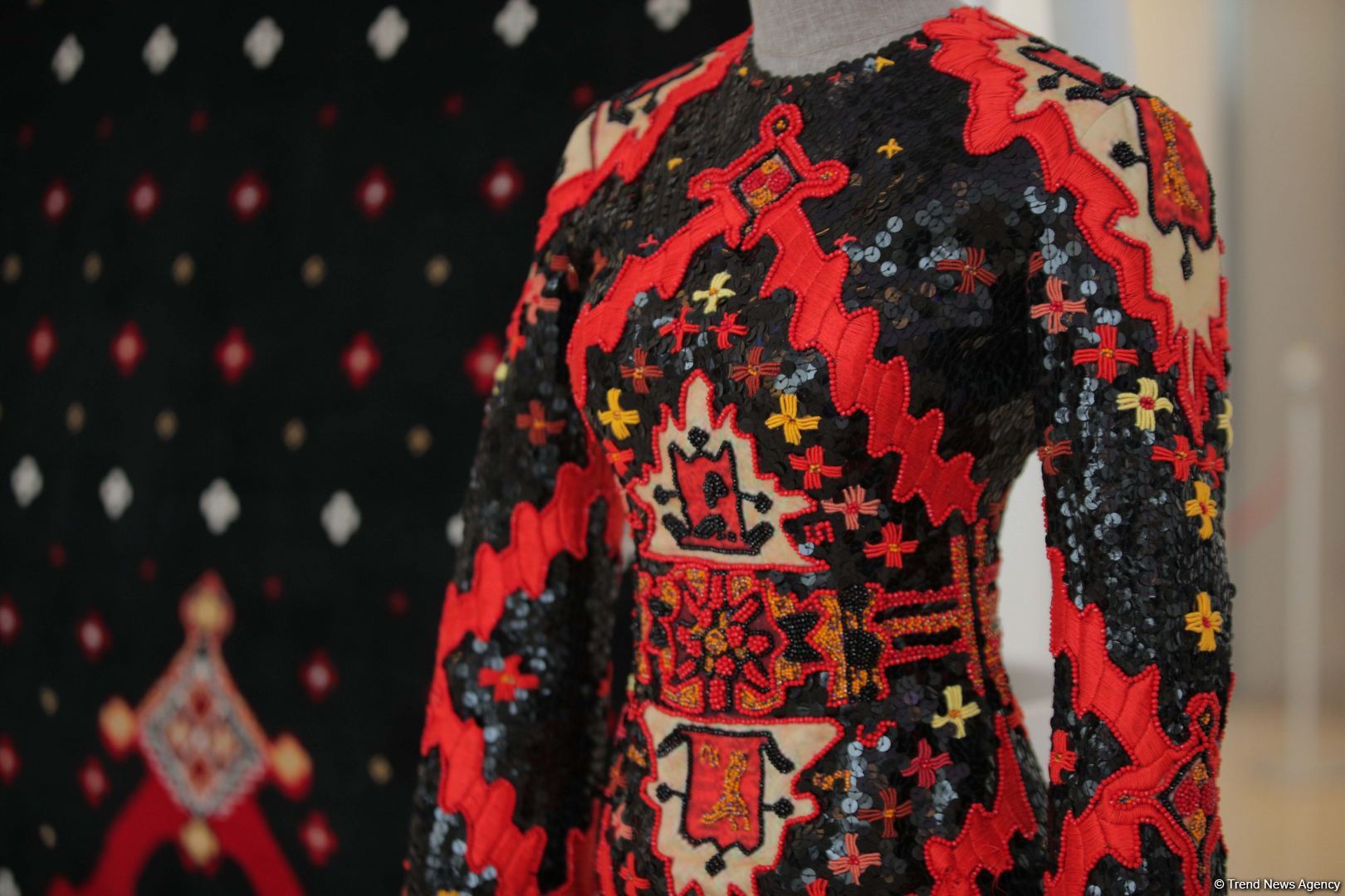 В Центре Гейдара Алиева состоялись презентация новых ковров и красочное дефиле "AFFFAIR in Carpets" (ФОТО/ВИДЕО)