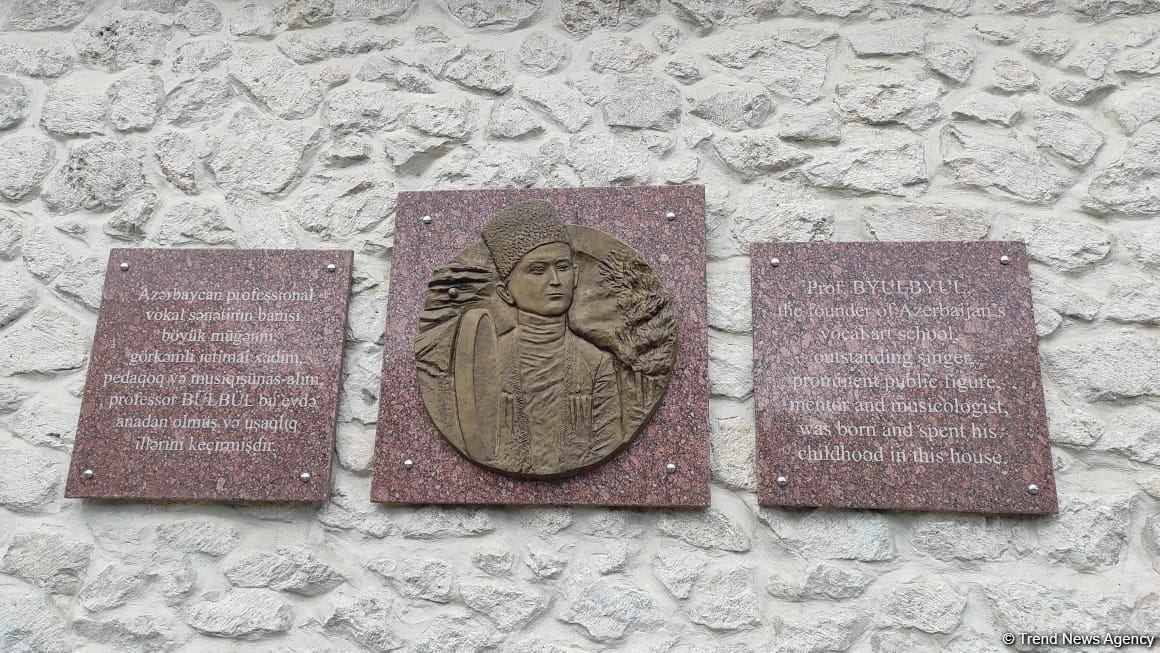 В Шуше для более 100 местных и иностранных представителей организован тур по городу (FOTO)