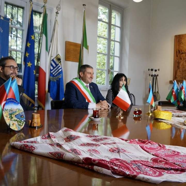 Итальянское рандеву азербайджанской семейной четы (ФОТО/ВИДЕО)