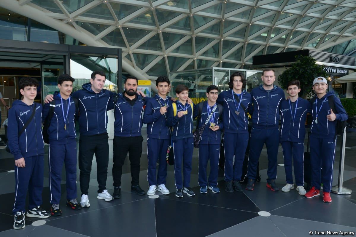 Азербайджанские гимнасты привезли в Баку из Италии медали Чемпионата Европы (ФОТО)