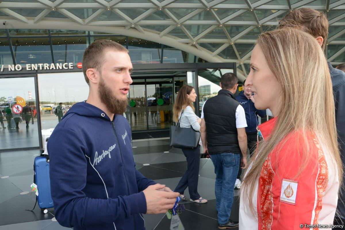 Азербайджанские гимнасты привезли в Баку из Италии медали Чемпионата Европы (ФОТО)