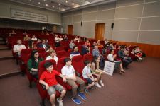 Как я вижу окружающий мир. Бакинский завод стал местом художественного проекта (ФОТО)