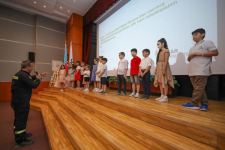 Как я вижу окружающий мир. Бакинский завод стал местом художественного проекта (ФОТО)