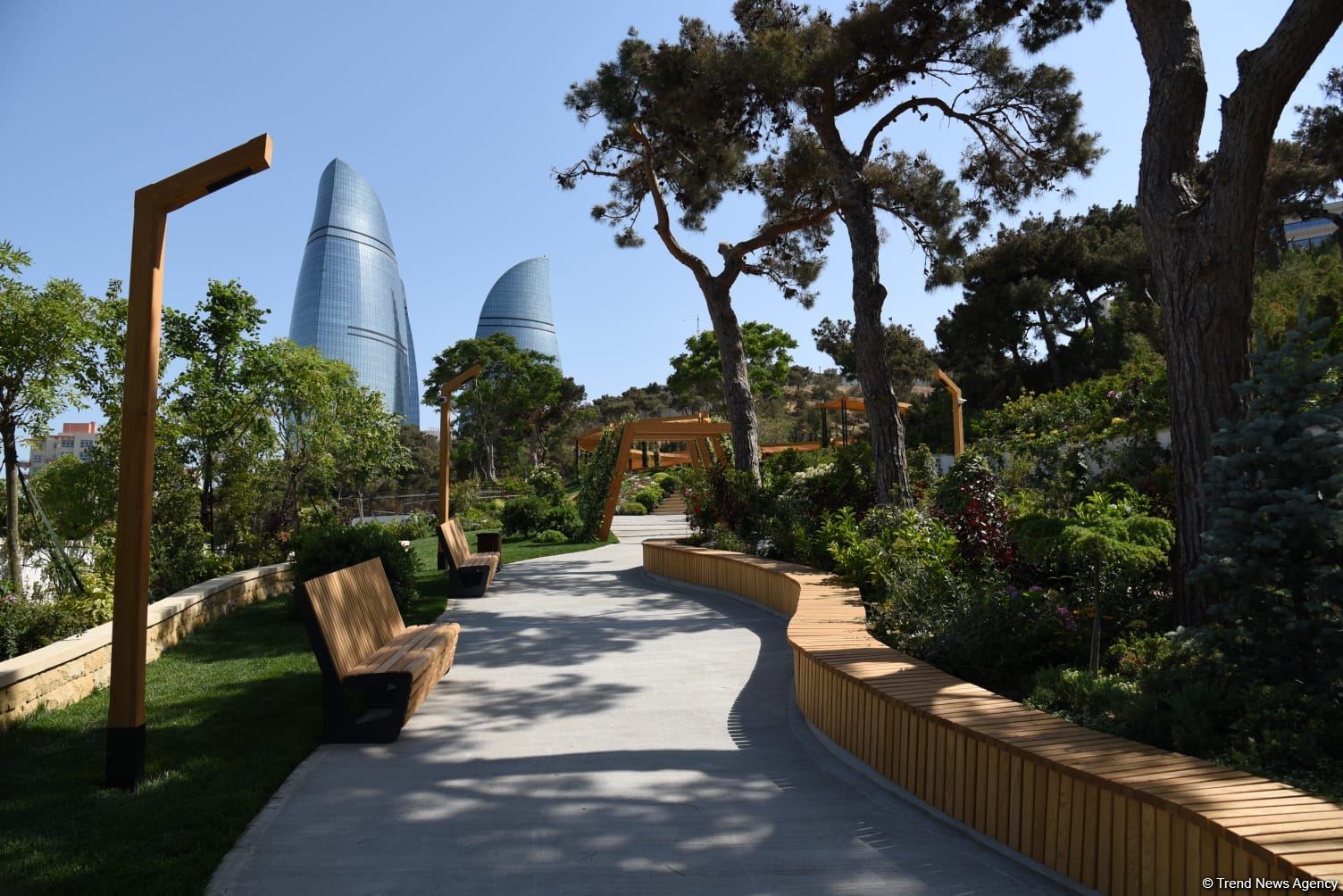 Жители Баку поблагодарили Президента Ильхама Алиева в связи с открытием нового парка  "Чемберекенд" (ФОТО/ВИДЕО)