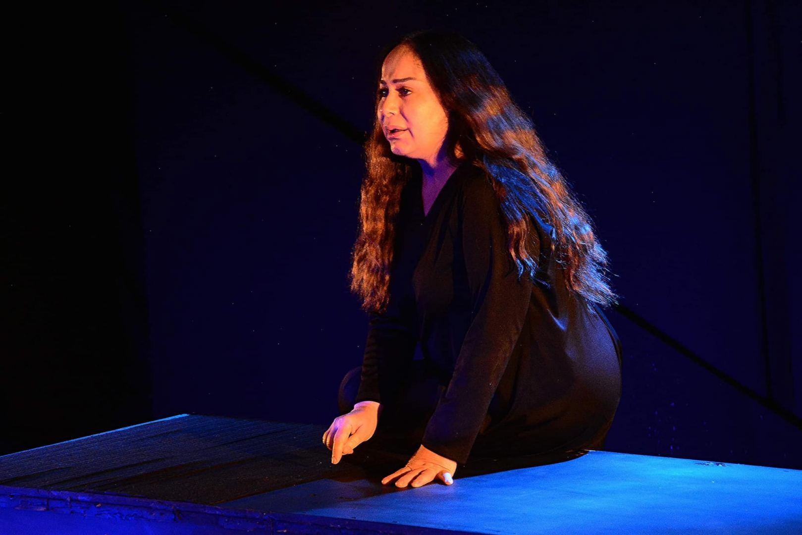 Азербайджанская актриса в свой юбилей "совершила суицид". Был ли другой путь наказания? (ФОТО)