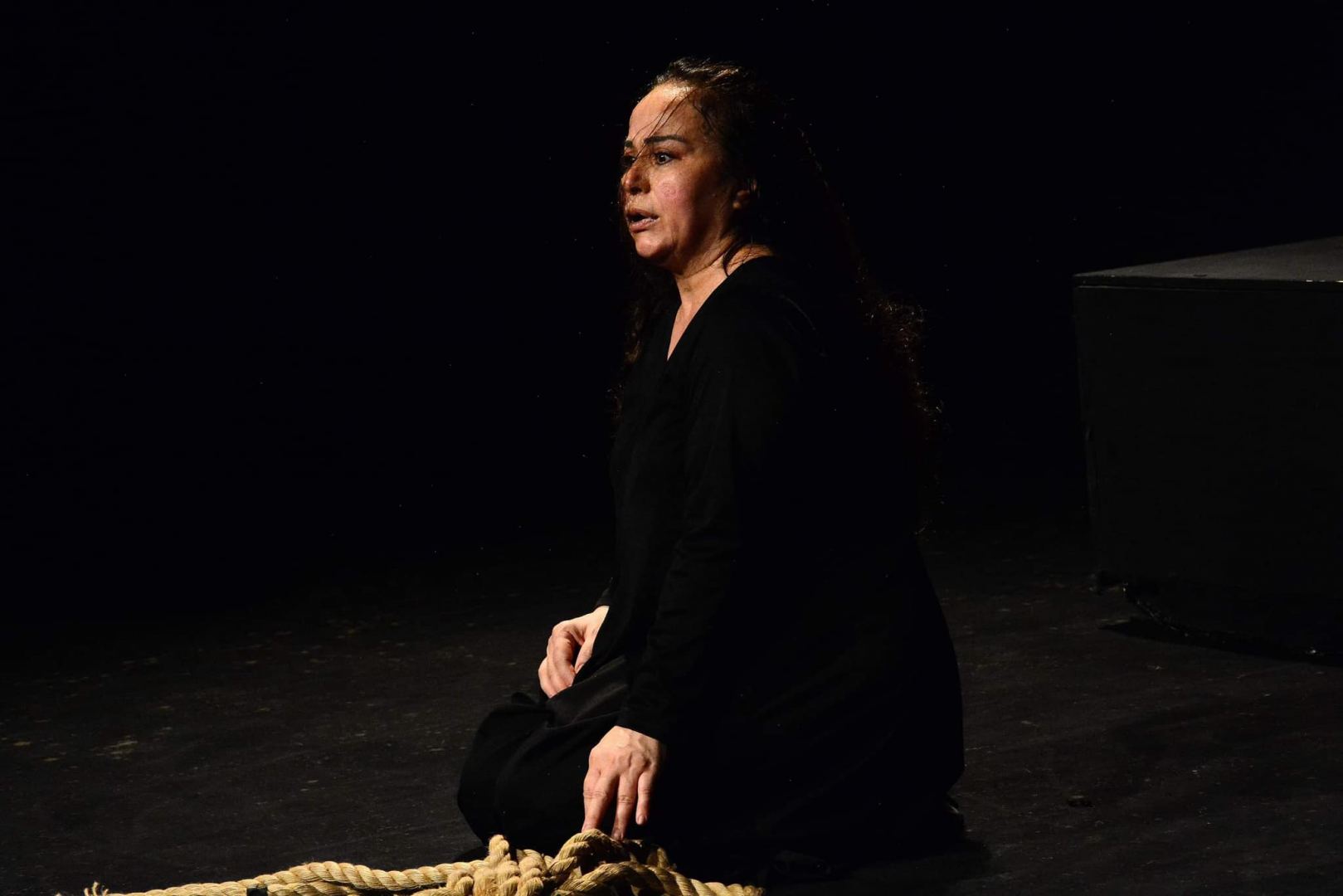 Азербайджанская актриса в свой юбилей "совершила суицид". Был ли другой путь наказания? (ФОТО)