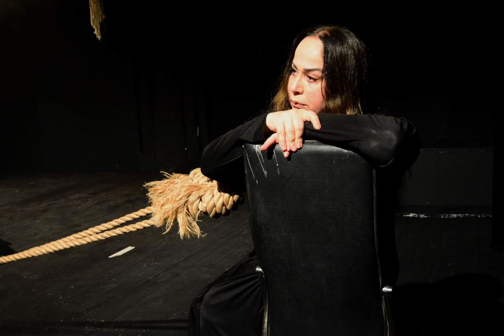 Азербайджанская актриса в свой юбилей "совершила суицид". Был ли другой путь наказания? (ФОТО)