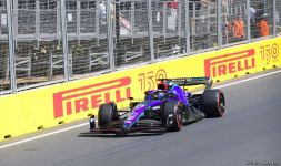 Завершилась первая тренировочная сессия пилотов «Формулы-1» в Баку (ФОТО)