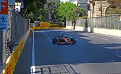 Завершилась первая тренировочная сессия пилотов «Формулы-1» в Баку (ФОТО)