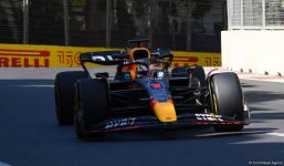 Завершилась первая тренировочная сессия пилотов «Формулы-1» в Баку (ФОТО)