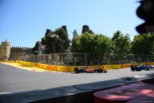 В Баку стартовала первая тренировочная сессия пилотов “Формулы-1” (ФОТО)