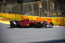 В Баку стартовала первая тренировочная сессия пилотов “Формулы-1” (ФОТО)