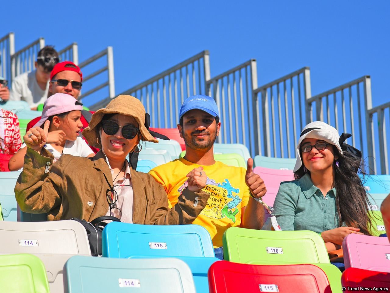 Завершилась первая тренировочная сессия пилотов «Формулы-1» в Баку (ФОТО)