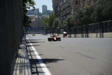 На Гран-при Азербайджана «Формулы-1» начались свободные заезды (ФОТО)