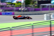 Стартовала квалификационная сессия пилотов «Формулы-1» в Баку (ФОТО)