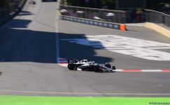 Стартовала квалификационная сессия пилотов «Формулы-1» в Баку (ФОТО)