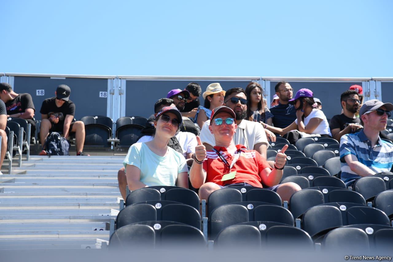 На Гран-при Азербайджана «Формулы-1» начались свободные заезды (ФОТО)