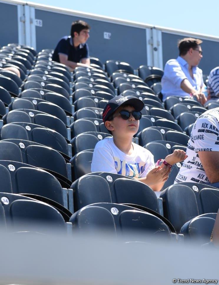 На Гран-при Азербайджана «Формулы-1» начались свободные заезды (ФОТО)