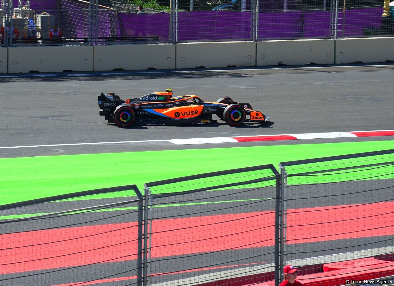 Стартовала квалификационная сессия пилотов «Формулы-1» в Баку (ФОТО)