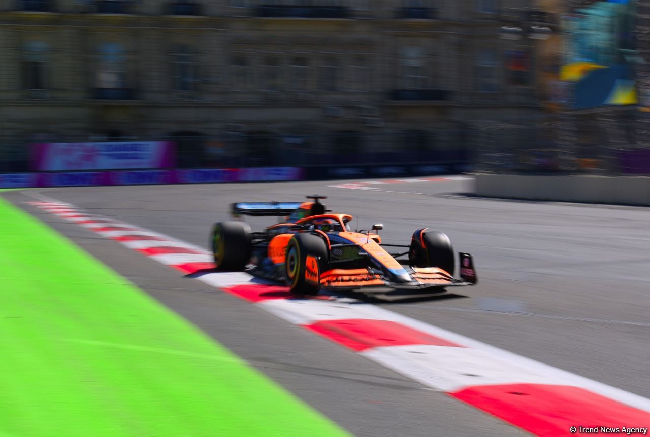 Стартовала квалификационная сессия пилотов «Формулы-1» в Баку (ФОТО)