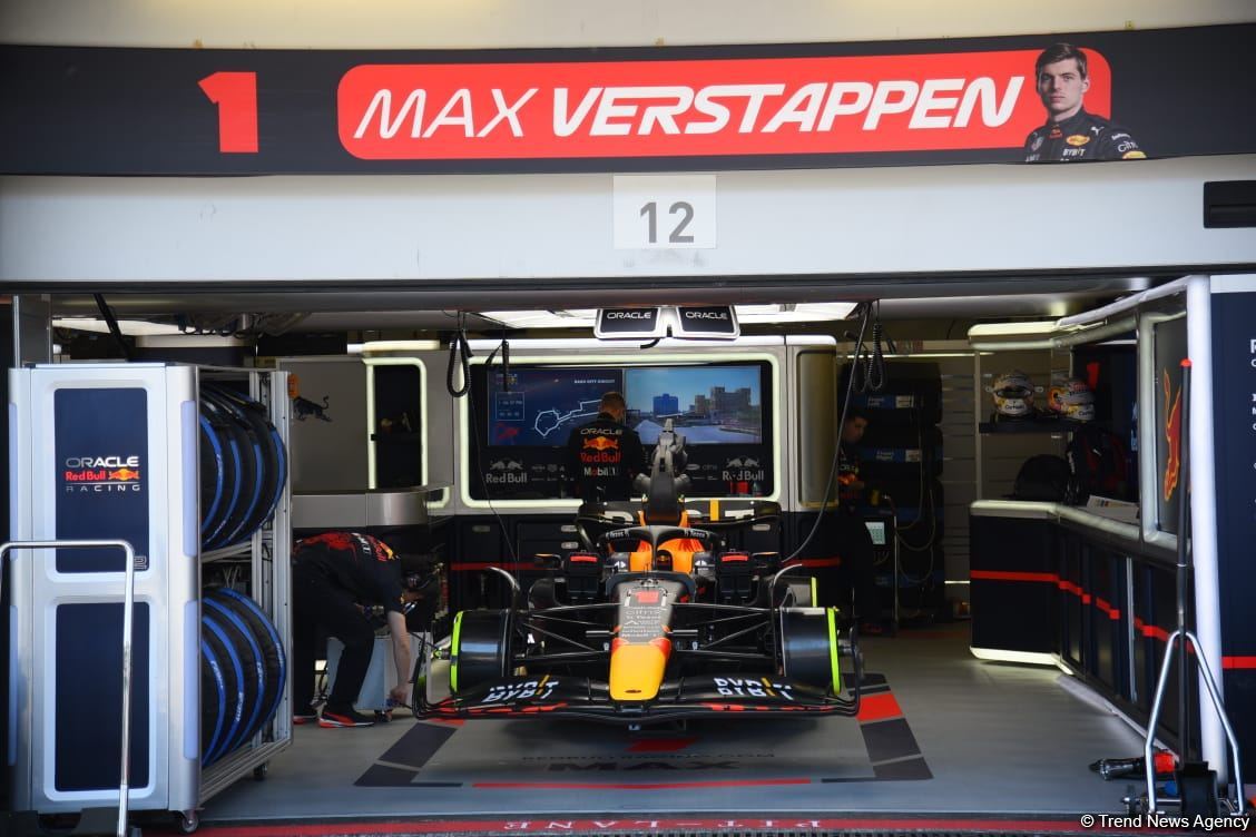 В Баку прошла финальная гонка Гран-при Азербайджана "Формулы-1"