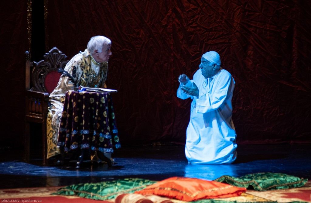 Cвоими собственными женщинами он подвергается унижениям и обману – и смех, и грех в Азербайджане (ФОТО)