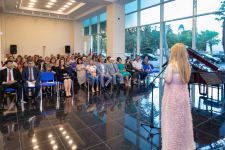 В Баку открылась выставка и прошел концерт "Самая красивая страна" (ФОТО)