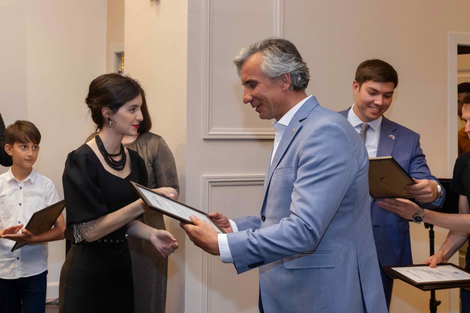 В Баку открылась выставка и прошел концерт "Самая красивая страна" (ФОТО)