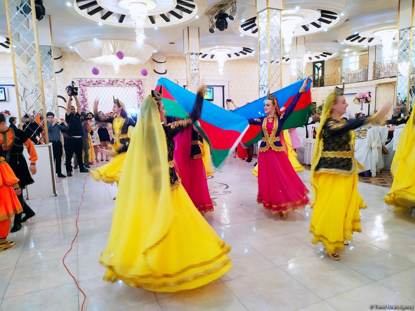 Свадьба года в Азербайджане - дочь Национального героя Регина Ковалева и герой Карабахской войны Денис Гузлаев. История настоящей любви!  (ВИДЕО, ФОТО)