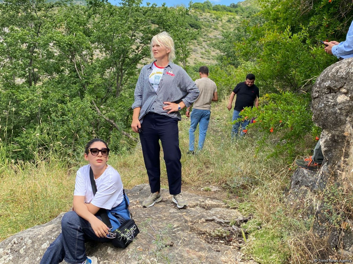 Началась поездка известных зарубежных путешественников на освобожденные территории Азербайджана (ФОТО)