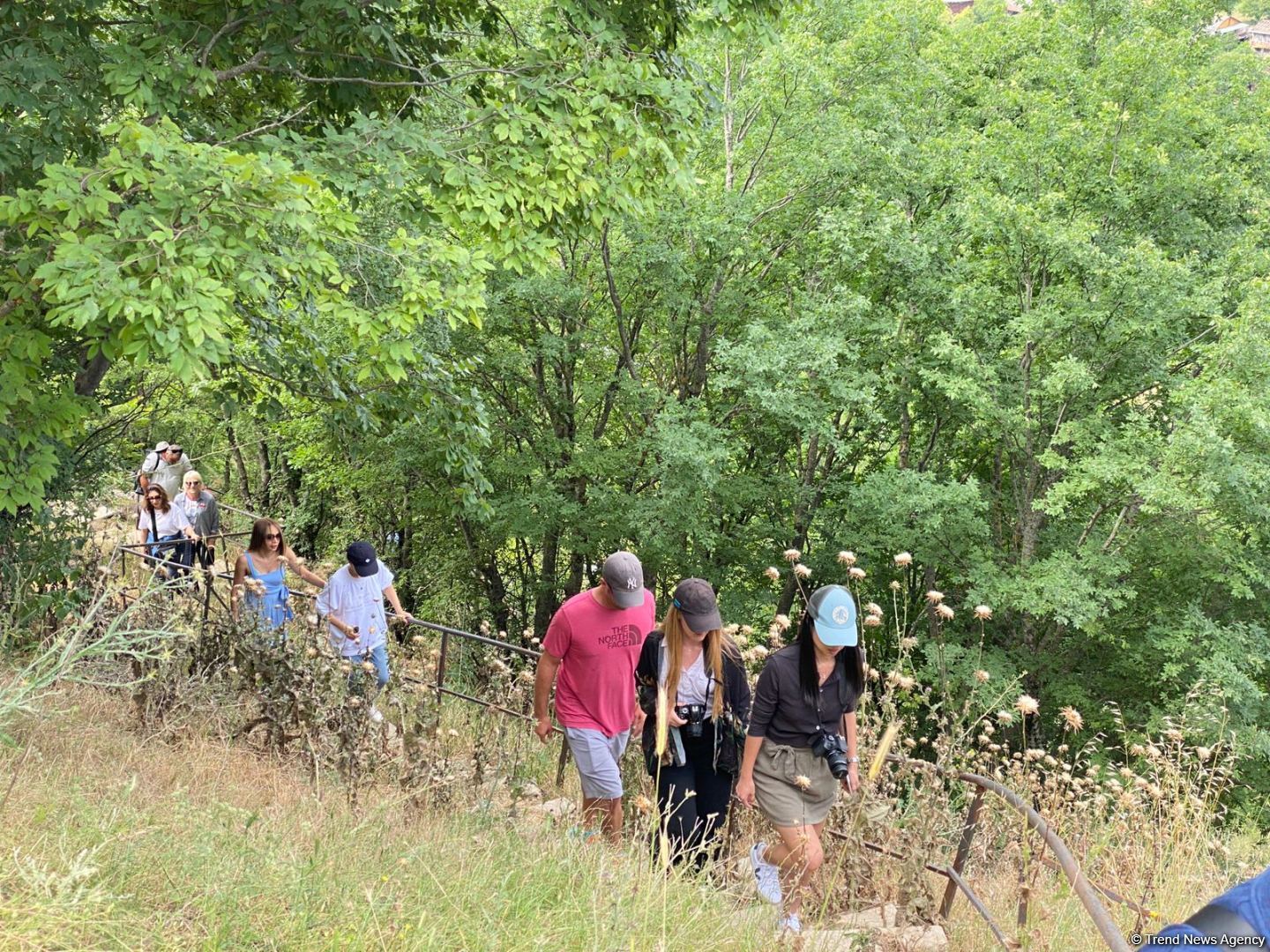 Началась поездка известных зарубежных путешественников на освобожденные территории Азербайджана (ФОТО)