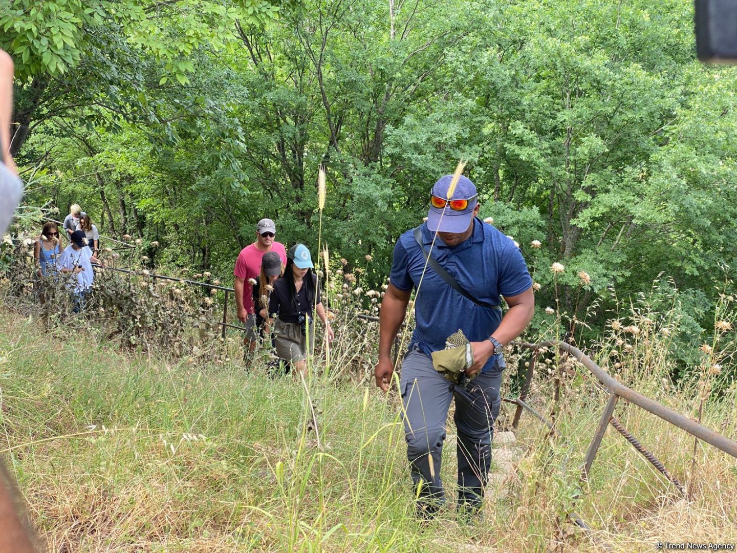 Началась поездка известных зарубежных путешественников на освобожденные территории Азербайджана (ФОТО)