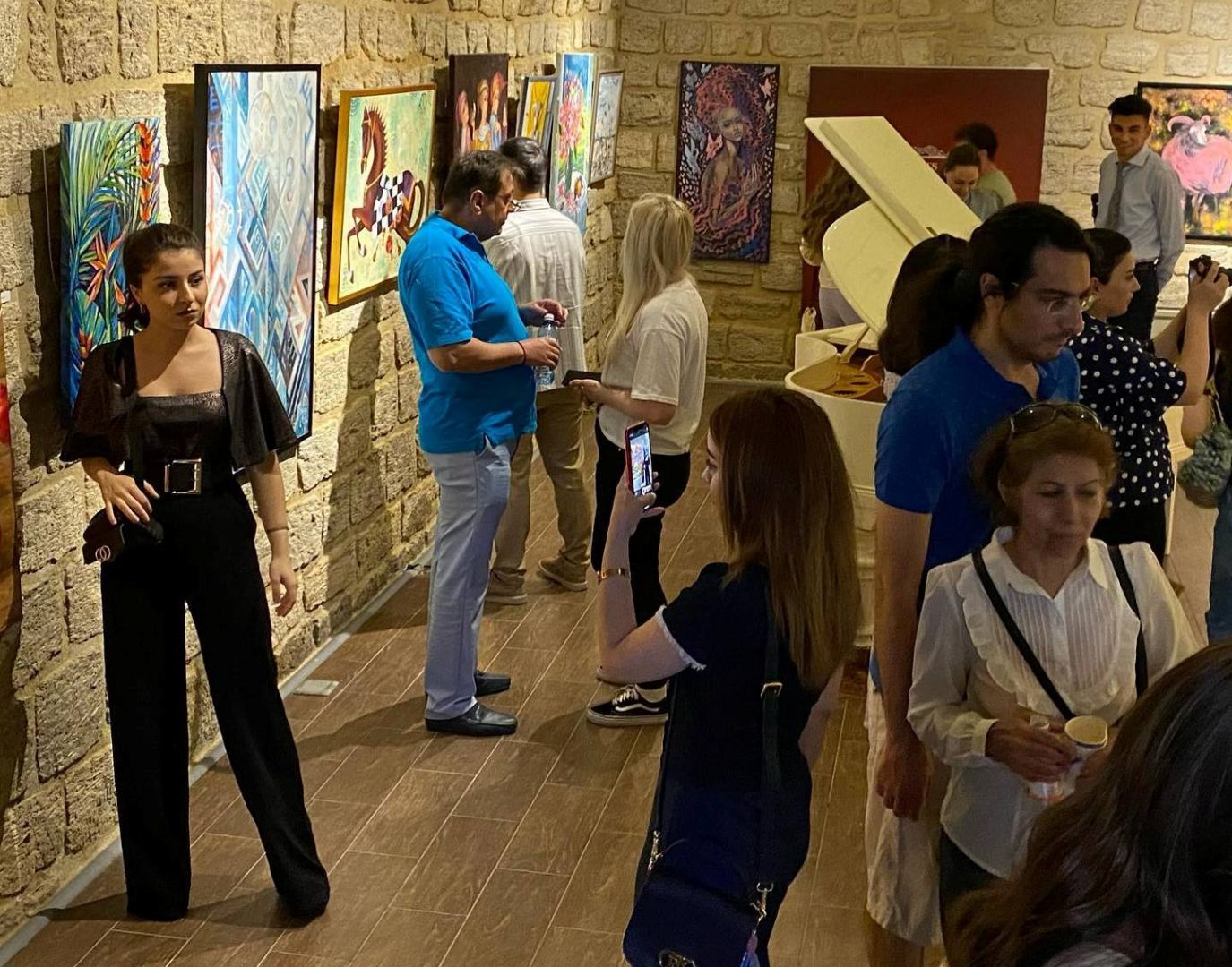 В старинной части Баку появились красочные произведения (ФОТО)