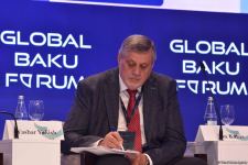 На IX Глобальном Бакинском форуме состоялось панельное заседание на тему мира и стабильности в регионе Ближнего Востока (ФОТО)