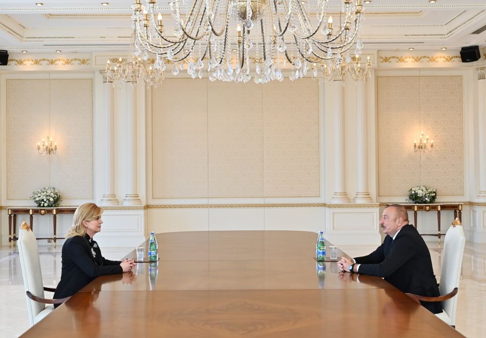 Президент Ильхам Алиев принял бывшего президента Хорватии (ВИДЕО)