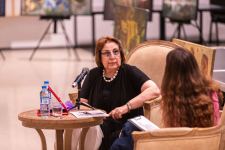 YARAT организовал встречу с художницей Лятафет Мамедовой: Живопись - это моя душа! (ФОТО)