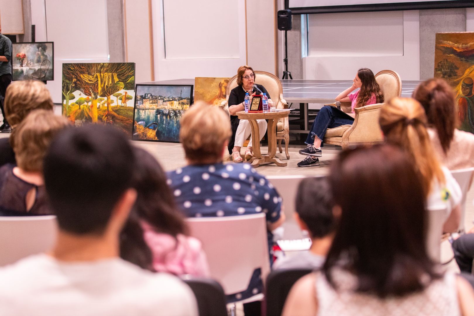 YARAT организовал встречу с художницей Лятафет Мамедовой: Живопись - это моя душа! (ФОТО)